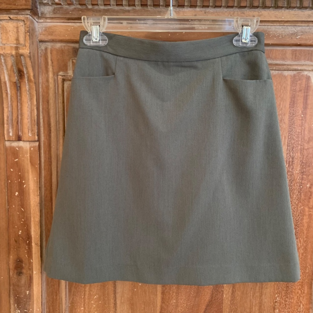 Oasis Olive Green Front Pockets Lined Skirt Size 2